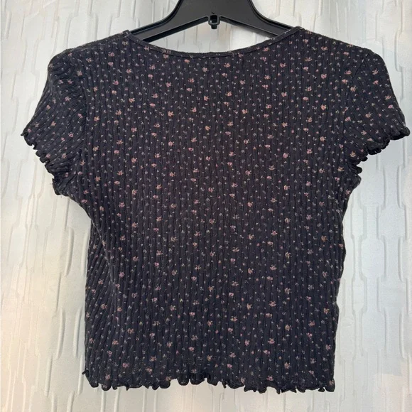 American Eagle Cropped Tee- Size S - Picture 6 of 7
